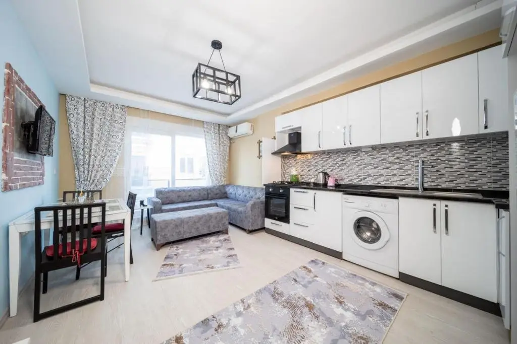 Анталья: Business-friendly Flat Close to Beach in Konyaalti