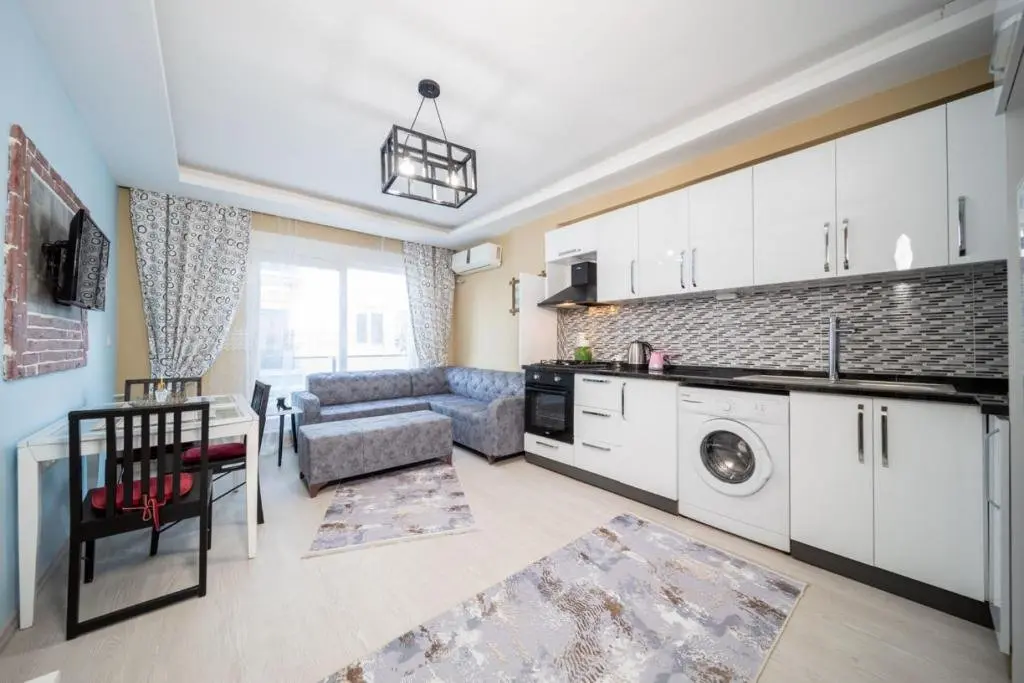 Анталья: Business-friendly Flat Close to Beach in Konyaalti