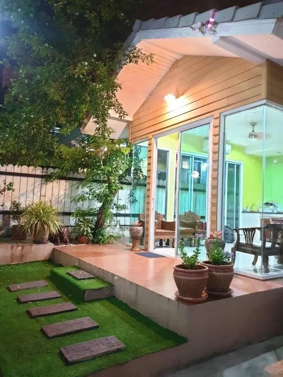 Бангкок: Papermoon Guesthouse