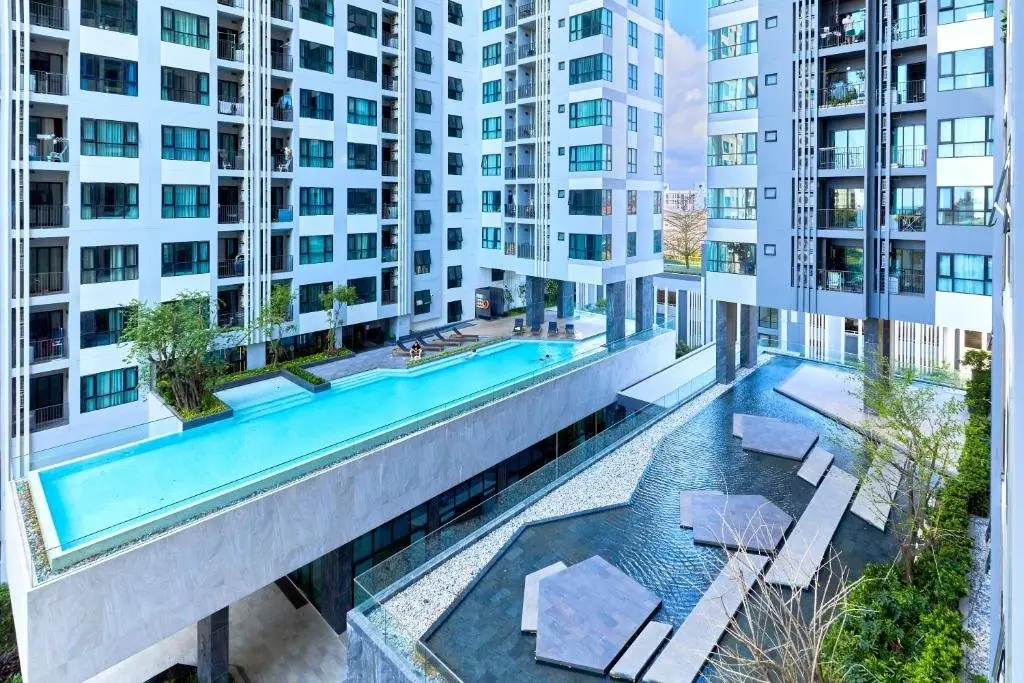 Паттайя: The Base Condo by Tech
