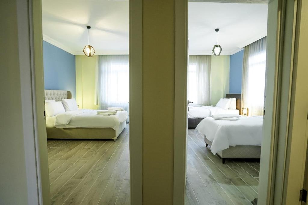 Анталья: Central and Comfy Flat With Balcony in Muratpasa