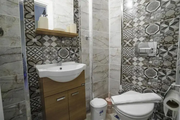 Анталья: Central and Comfy Flat With Balcony in Muratpasa