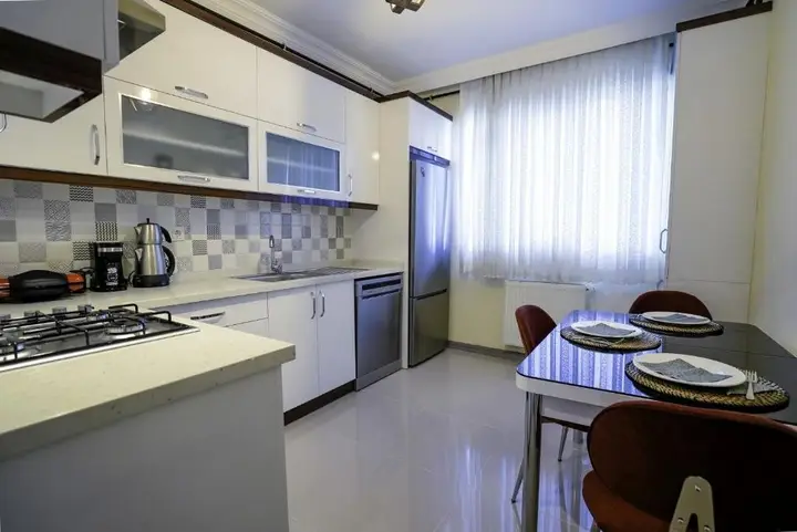 Анталья: Central and Comfy Flat With Balcony in Muratpasa