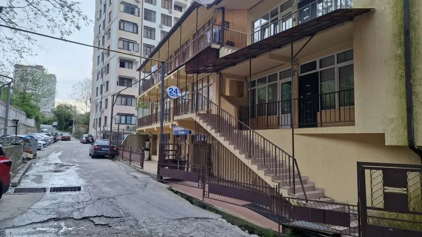 Сочи: Гостевой дом на Цюрупы 32,Г2