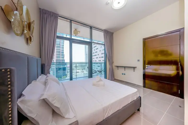 Дубай: Tanin - Unique Modern Apt with Stunning Canal View