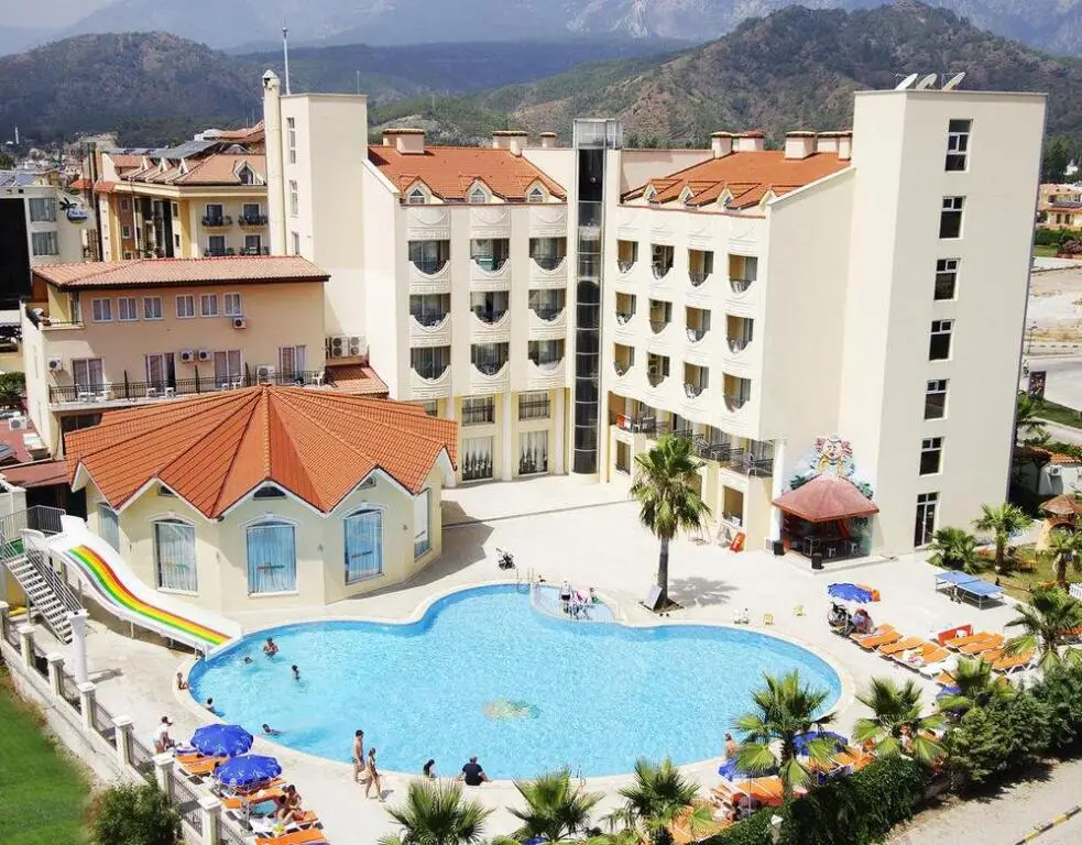 Чамьюва: Rizzi Hotel