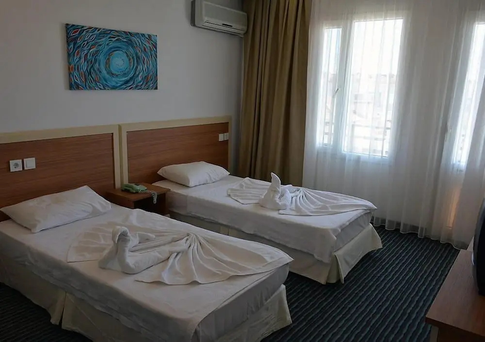 Айвалык: Amphora Hotel