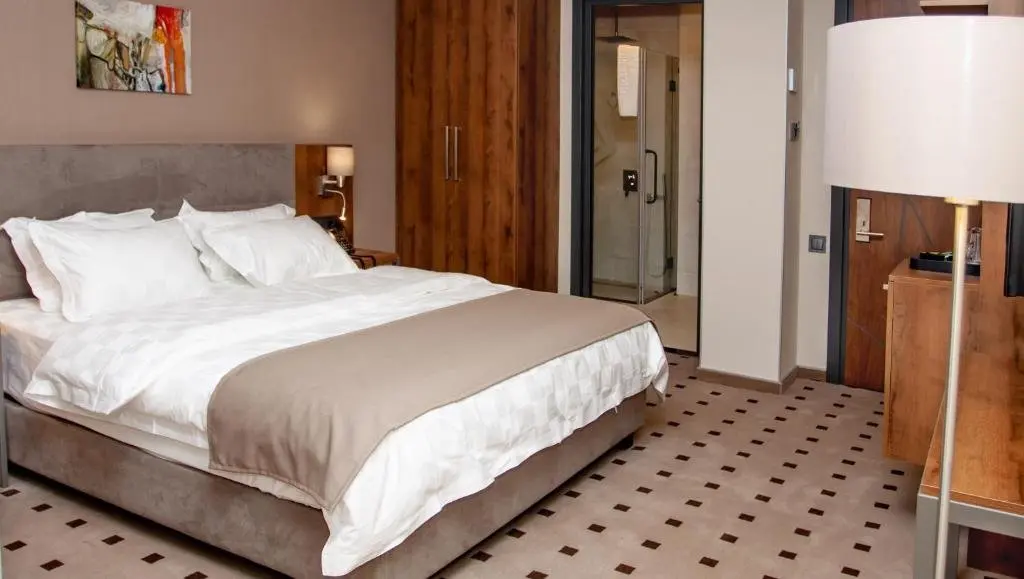 Тбилиси: Hotel Avenue Hotel Tbilisi Mimino