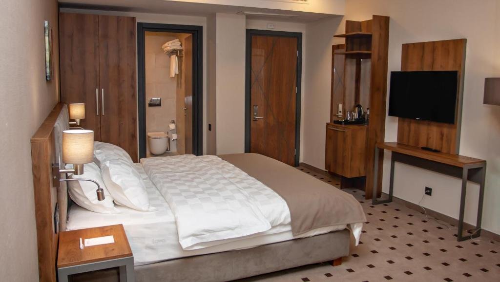 Тбилиси: Hotel Avenue Hotel Tbilisi Mimino