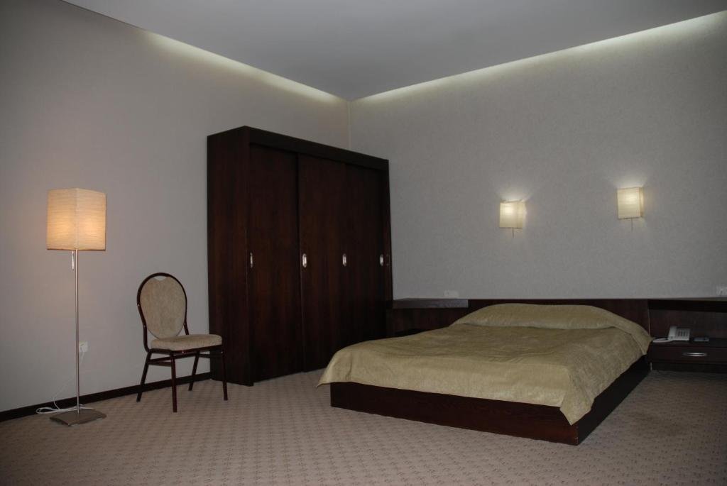 Тбилиси: Hotel D'Plaza Hotel Mimino