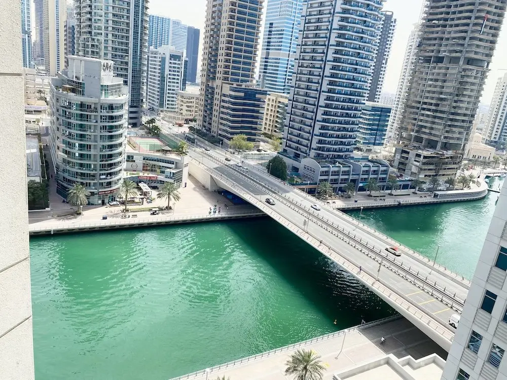 Дубай: Stunning 3BR Apt. with panoramic Marina views