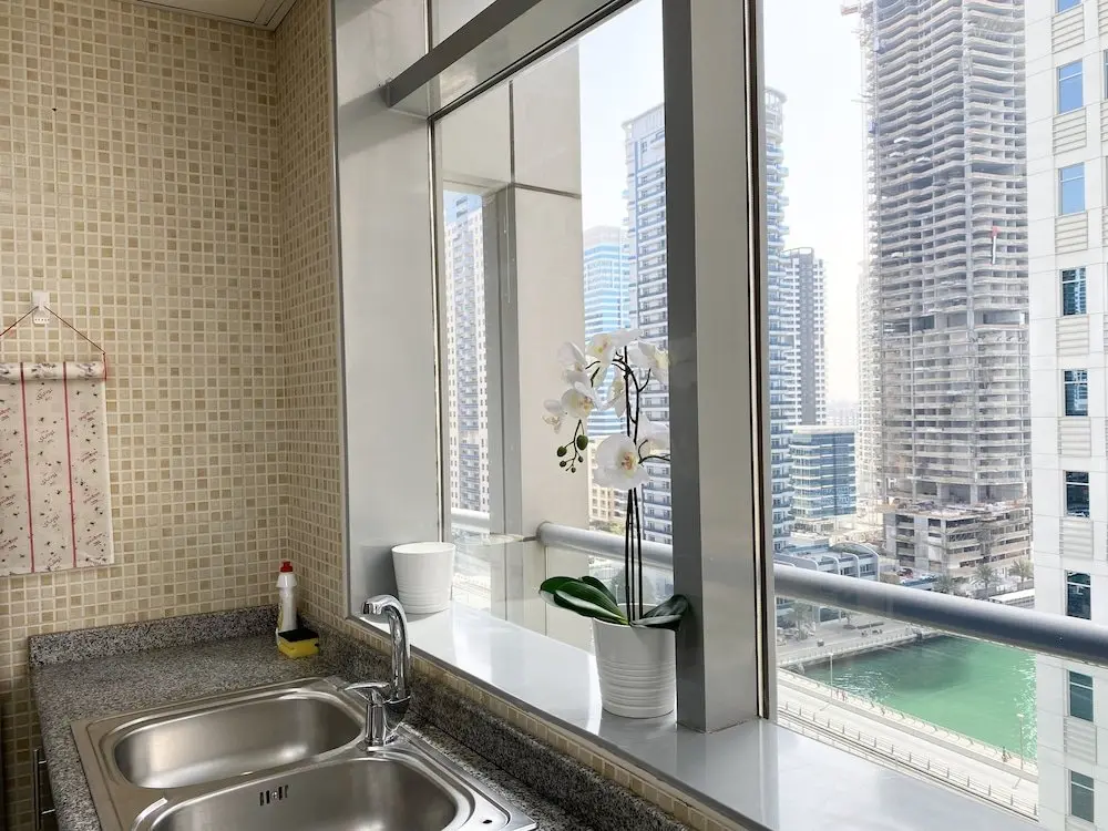 Дубай: Stunning 3BR Apt. with panoramic Marina views