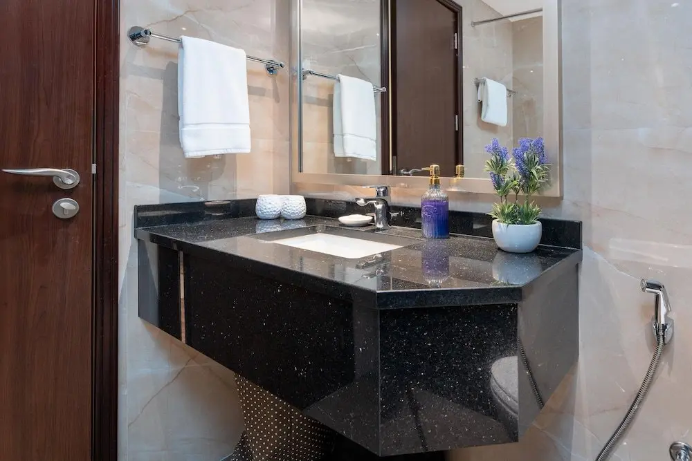 Дубай: Whitesage - Spacious Apartment With Balcony Near Metro Station