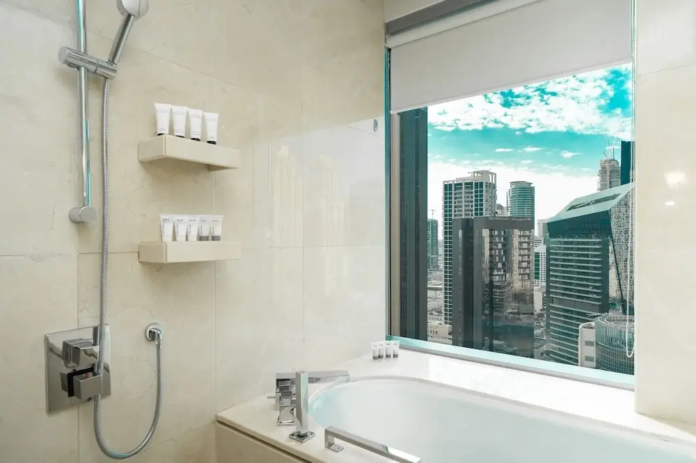 Дубай: Address Dubai Marina by Luton Vacation Homes