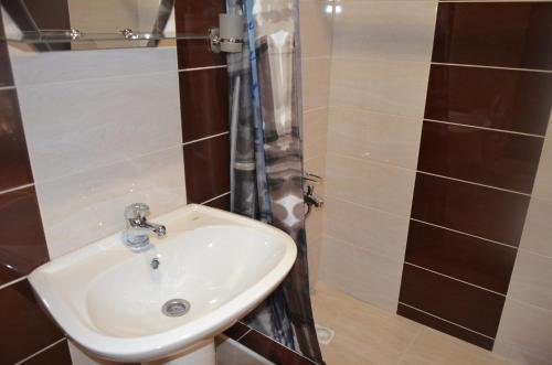 Витязево: Guest House Sovinion