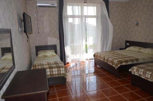 Витязево: Guest House Sovinion