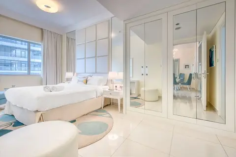 Superb Downtown Dubai Apartment, Amazing Location — фото 1