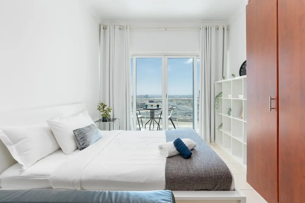 Дубай: Whitesage - Luxurious Studio in JLT With City Skyline View