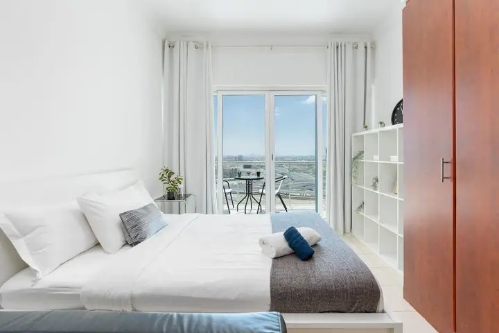 Дубай: Whitesage - Luxurious Studio in JLT With City Skyline View
