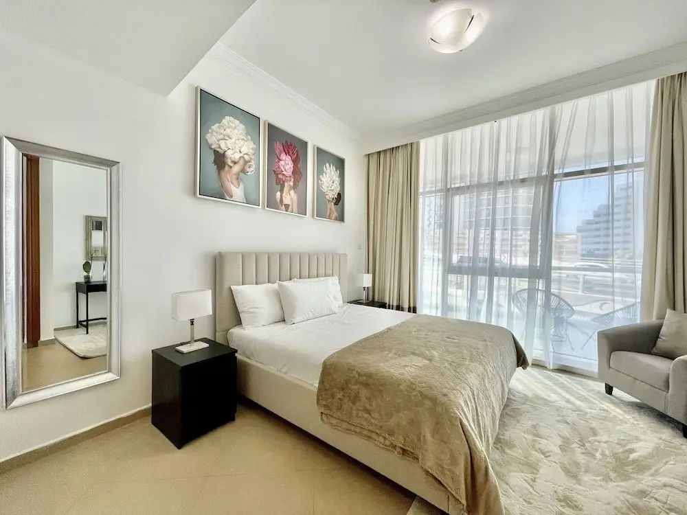 Stunning Apartment at Dora Bay Dubai Marina — фото 1