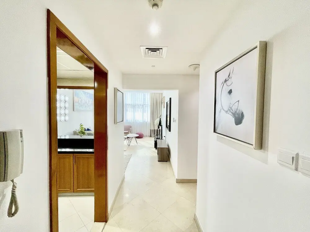 Дубай: Stunning Apartment at Dora Bay Dubai Marina