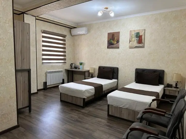 Ташкент: Yantai Hotel