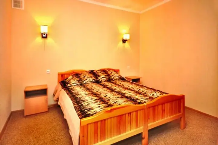 Заозерное: Hotel Santurina