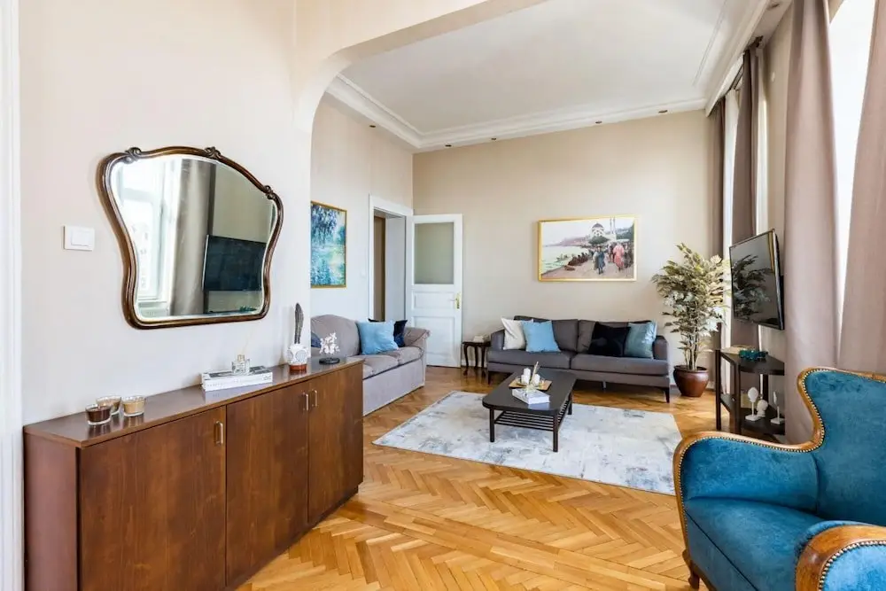 Стамбул: Missafir Historical Flat With Sea View in Beyoglu