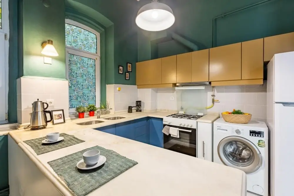 Стамбул: Missafir Historical Flat With Sea View in Beyoglu