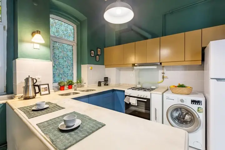 Стамбул: Missafir Historical Flat With Sea View in Beyoglu