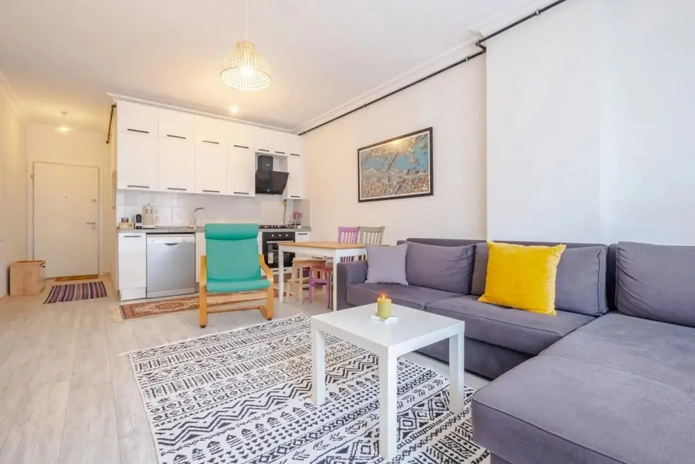 Стамбул: Pleasant Flat Close to Metro Station in Maltepe