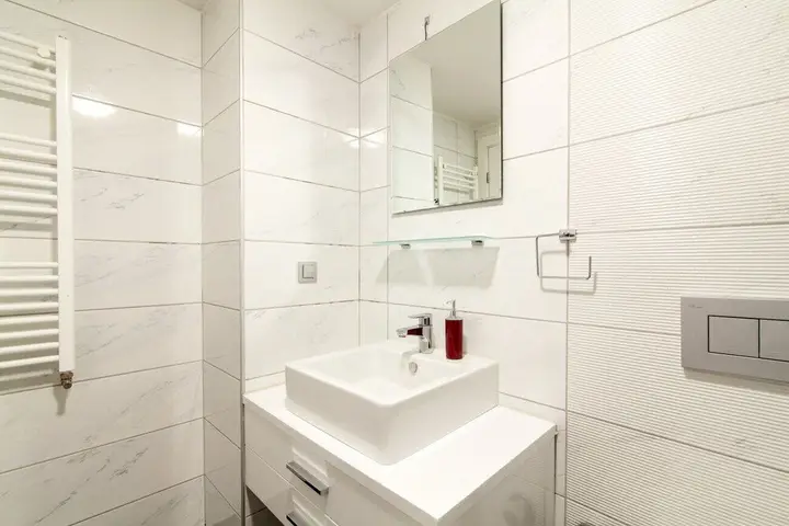 Стамбул: Sleek and Central Flat With Shared Pool in Sisli