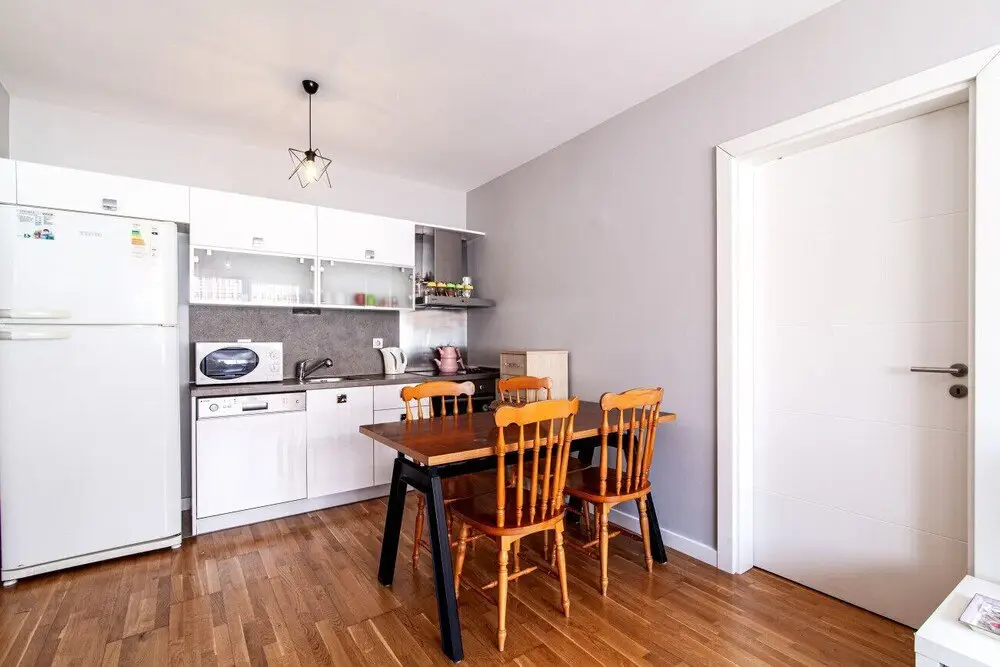 Стамбул: Sleek and Central Flat With Shared Pool in Sisli