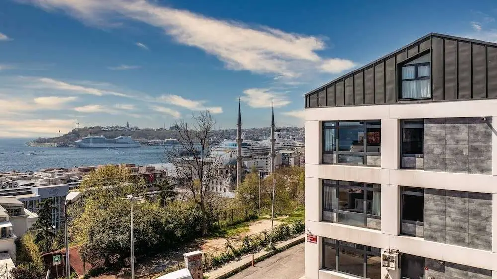 Стамбул: Monnas Bosphorus