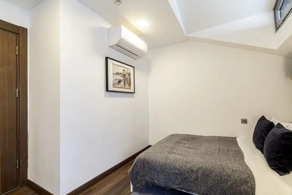Стамбул: Fully Furnished Flat With Balcony in Sisli