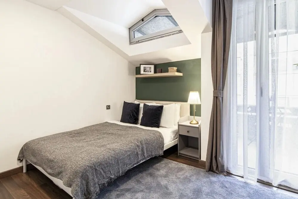 Стамбул: Fully Furnished Flat With Balcony in Sisli
