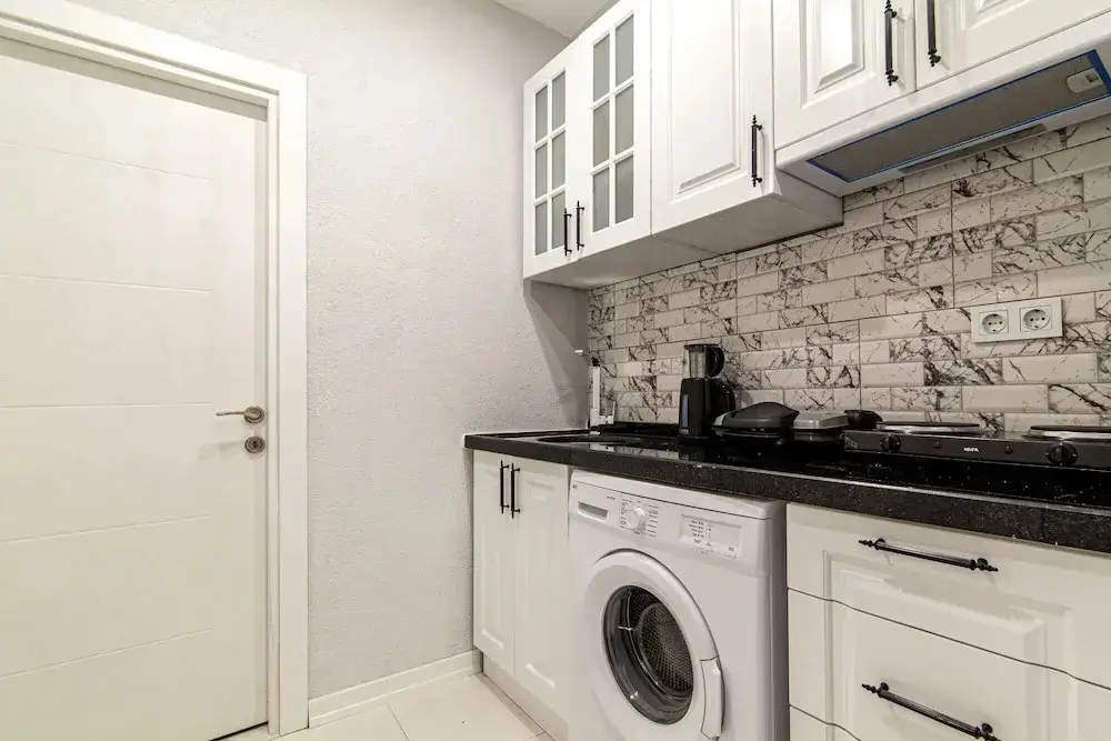 Стамбул: Centrally Located Apartment With Backyard in Sisli