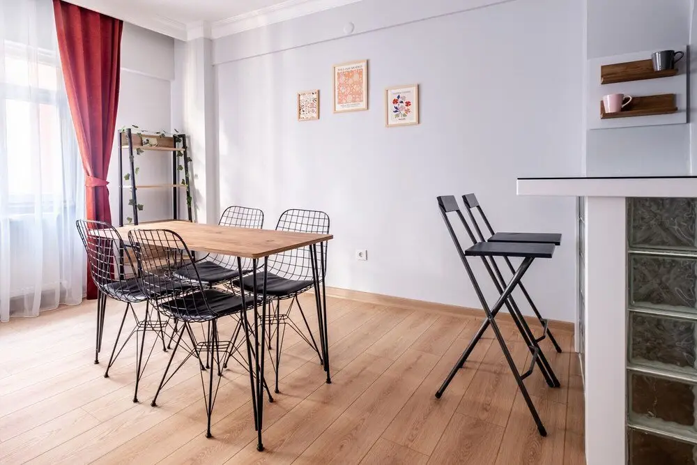 Стамбул: Colorful and Central Flat With Balcony in Besiktas