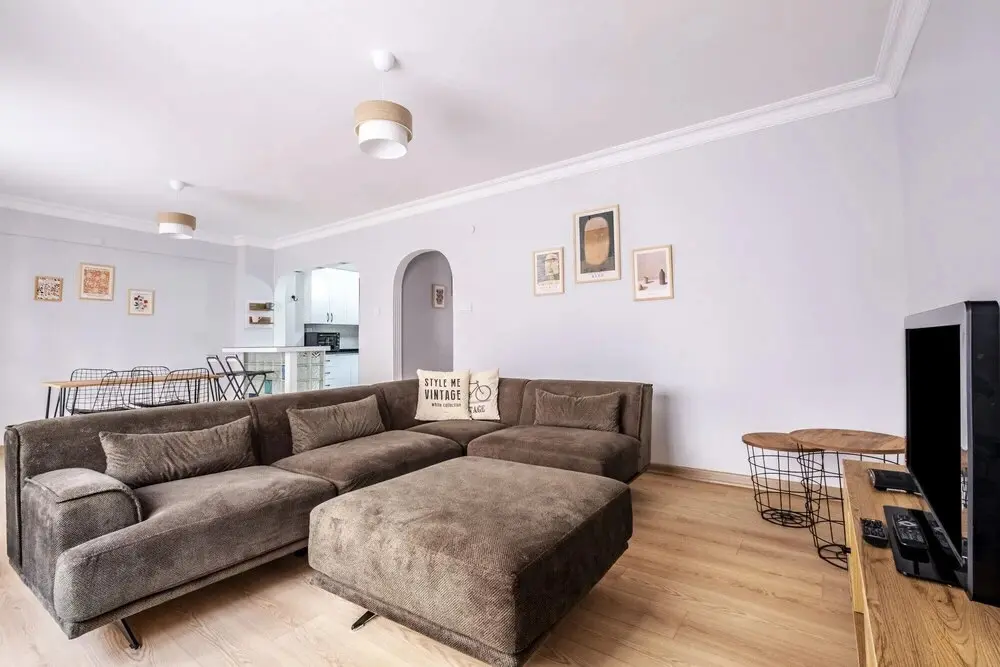 Стамбул: Colorful and Central Flat With Balcony in Besiktas