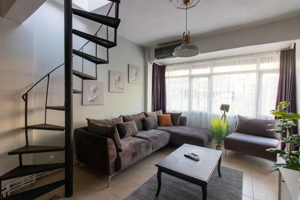 Стамбул: Sleek Flat With Excellent View in Cihangir