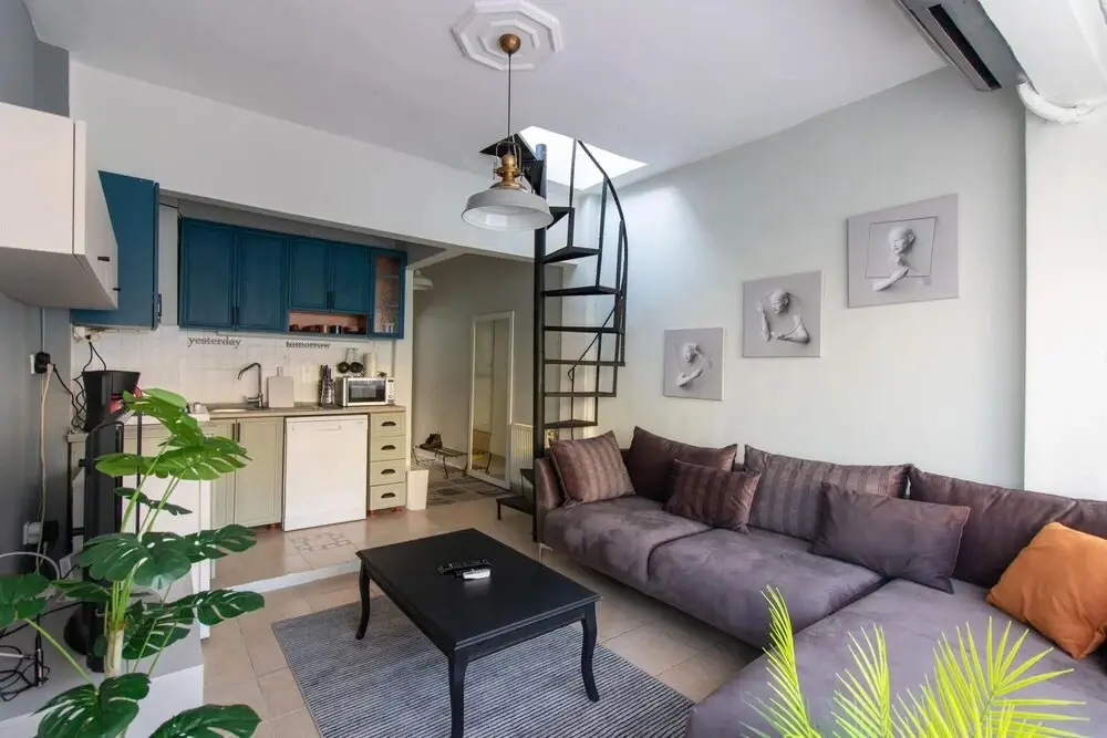 Стамбул: Sleek Flat With Excellent View in Cihangir