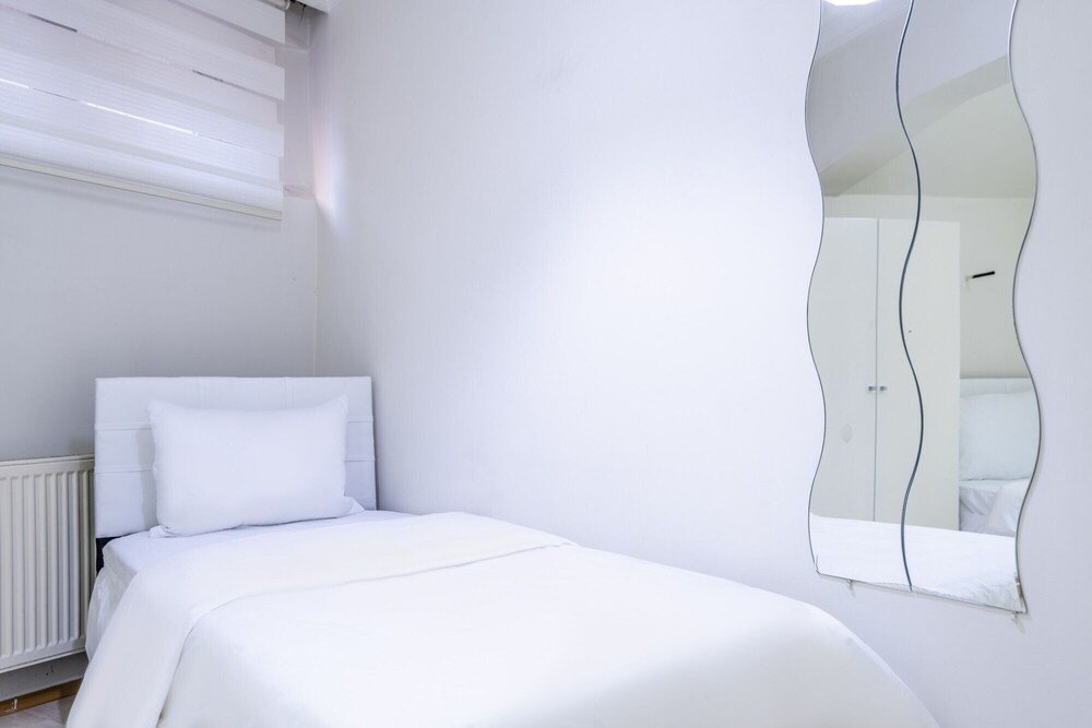 Стамбул: Central and Colorful Flat in Caferaga Kadikoy