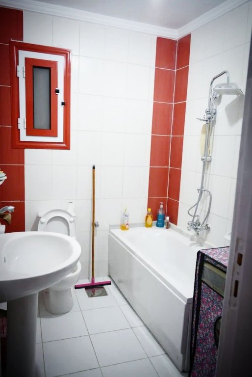 Александрия: Room in Apartment - Best Price In Downtown, Walk Everywhere