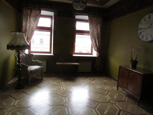 Санкт-Петербург: Apartment Bolshaya Konyushennaya 7