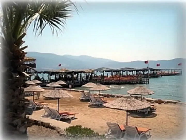 Капикири: Aegean Cost Luxury 4-Bed Duplex or affordable