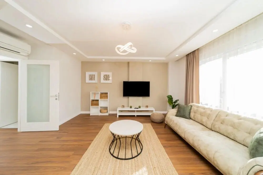 Анталья: Central Flat With Balcony Near Sea in Muratpasa