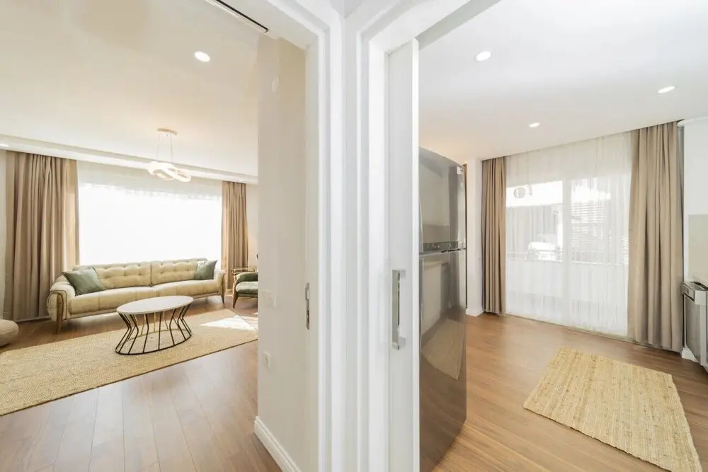 Анталья: Central Flat With Balcony Near Sea in Muratpasa