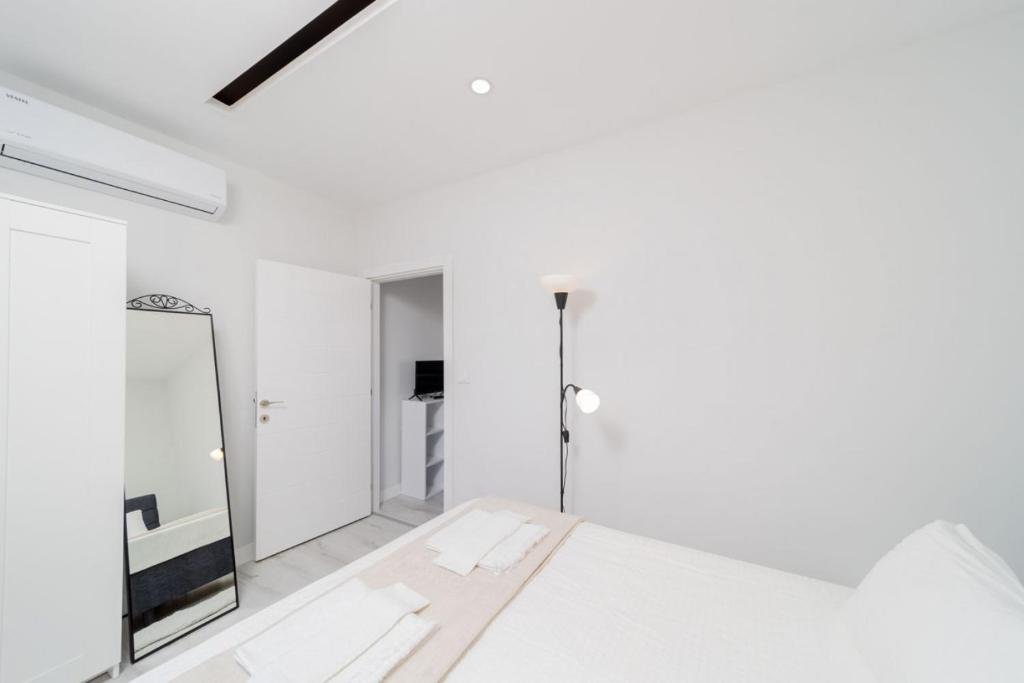 Анталья: Comfy Home With Balcony in Muratpasa