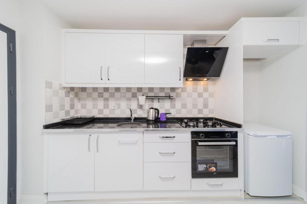 Анталья: Comfy Home With Balcony in Muratpasa