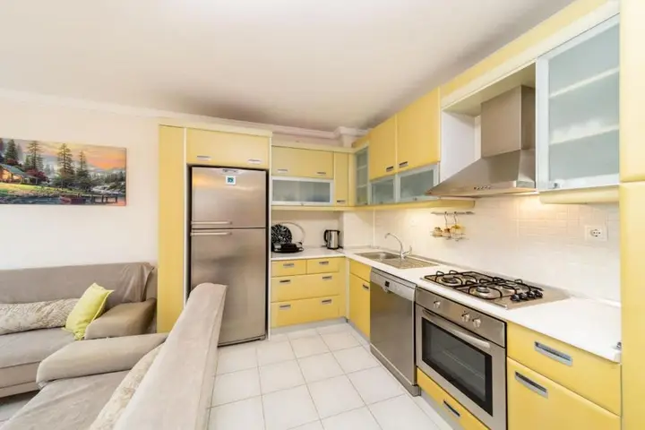 Анталья: Lovely Apartment With Shared Pool in Konyaalti